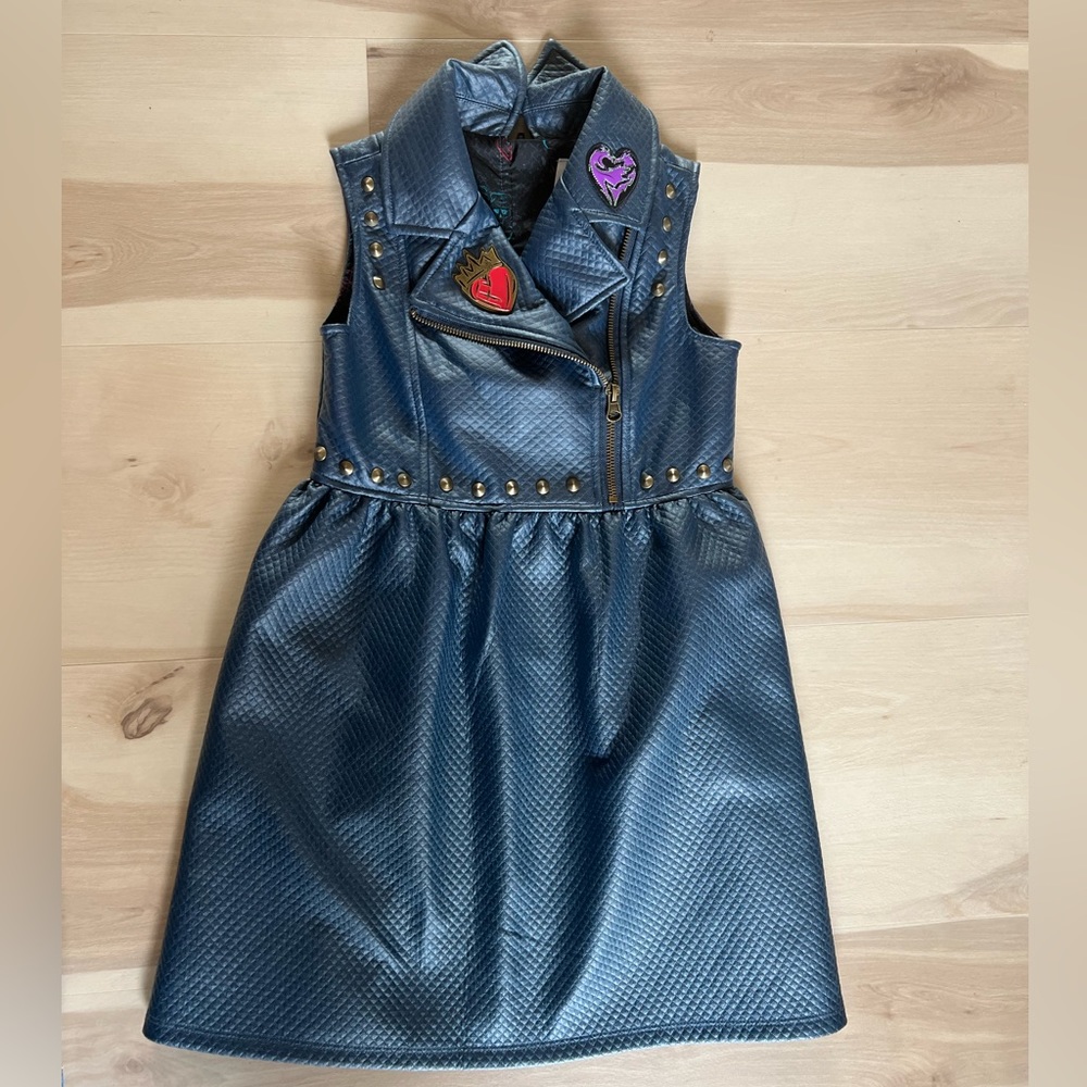 Disney store Descendants Evie costume